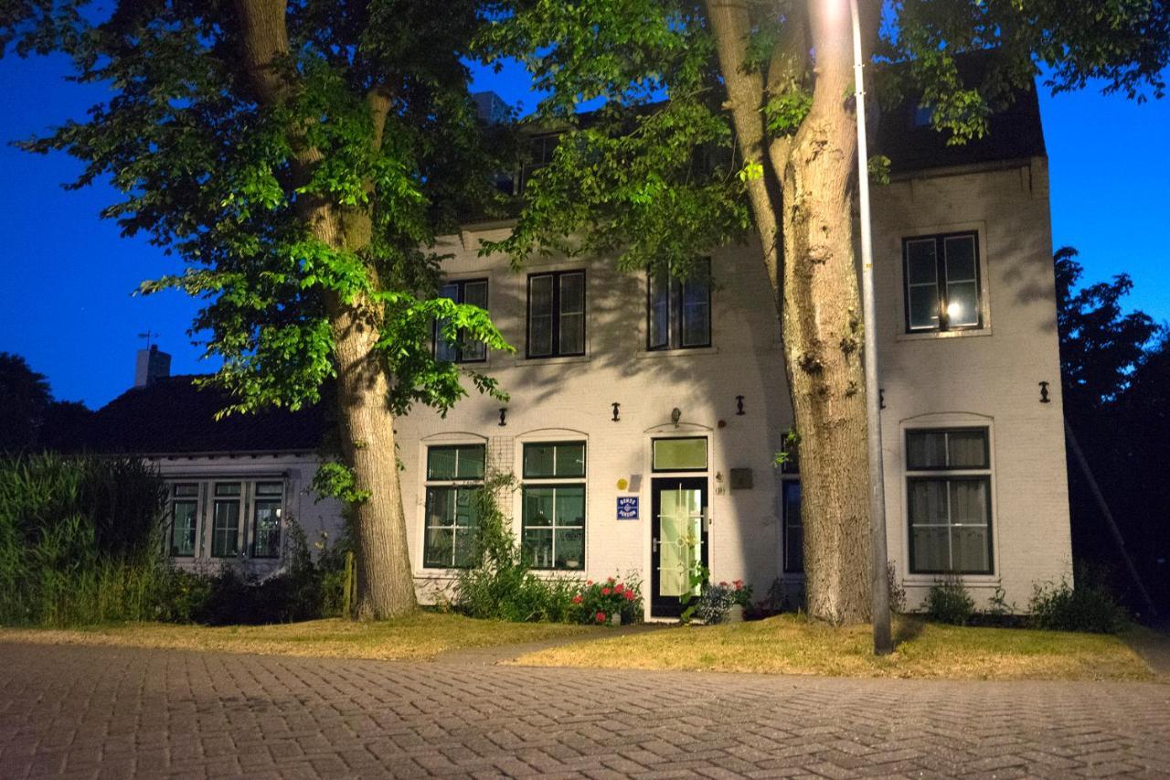 In De Witte Handt Midsland Dış mekan fotoğraf